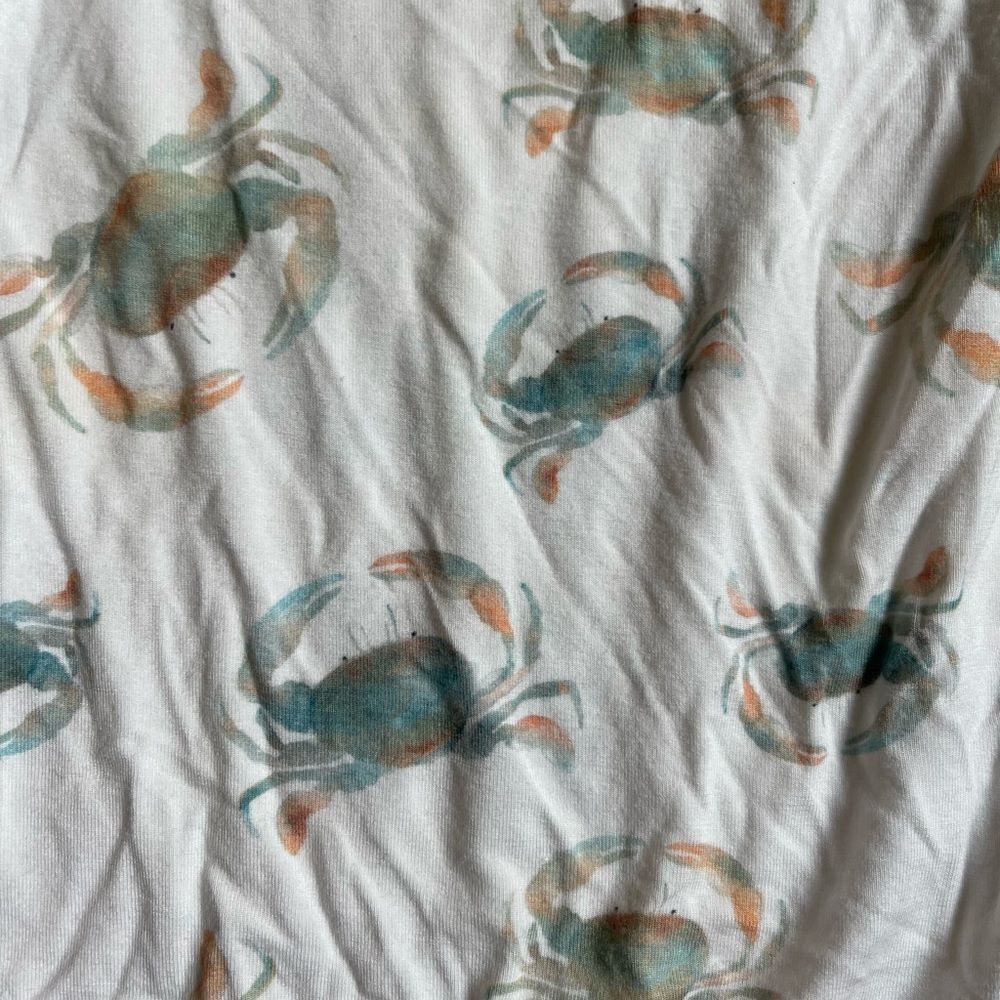 Coccoli matching set of 2 Baby Romper Tencel White with Blue and Orange Crabs - Picture 2 of 10